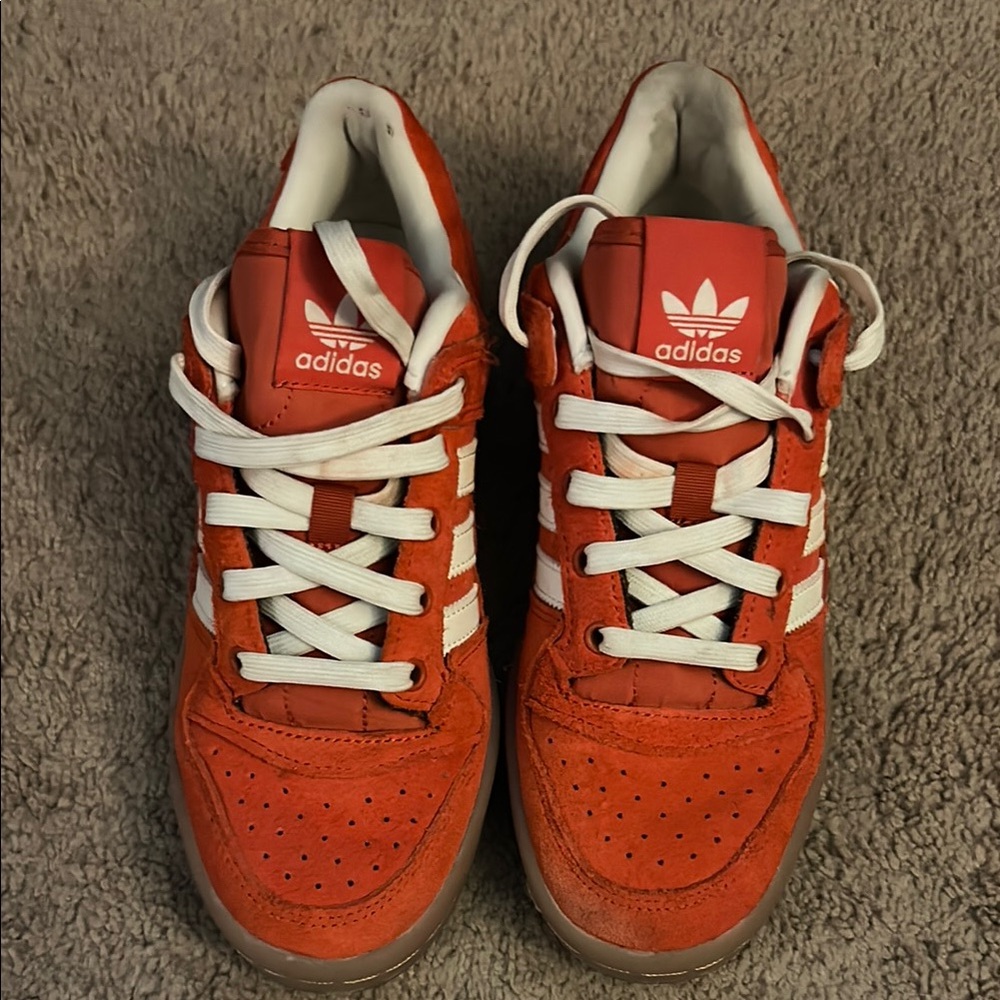 Adidas Sneakers